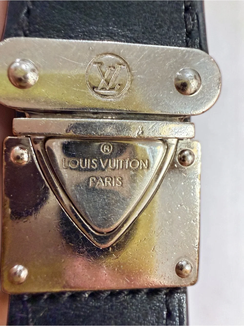 Louis Vuitton Silver Toned Valet Keychain + Dust Bag & Box - PreLOVED